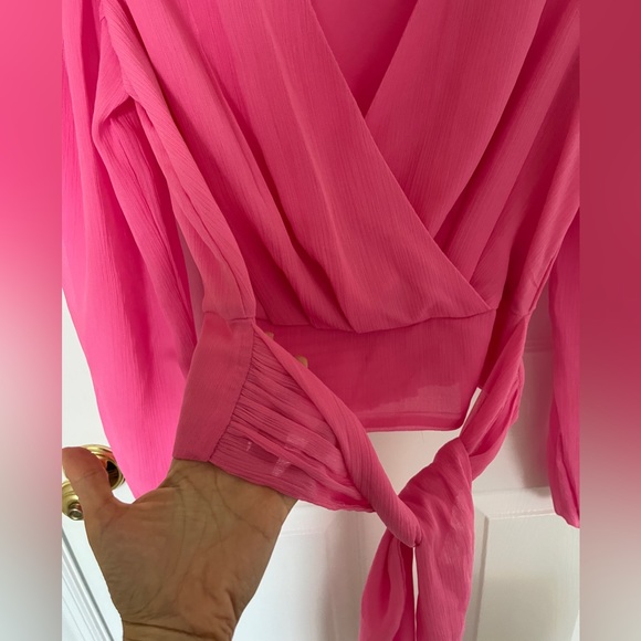 Hot pink Express tie-front blouse in XS - Picture 4 of 8
